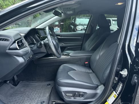 Used 2024 Toyota Camry SE FWD image 12