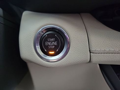 Used 2022 Buick Envision Essence w/ Safety Package FWD image 45