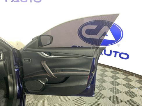 Used 2017 Maserati Ghibli S image 40