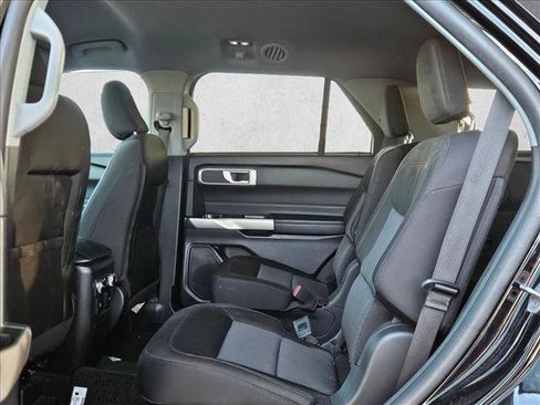 Used 2023 Ford Explorer XLT RWD image 11