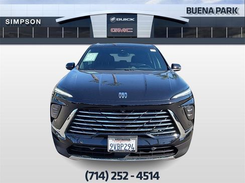 Used 2026 Buick Enclave Preferred image 3