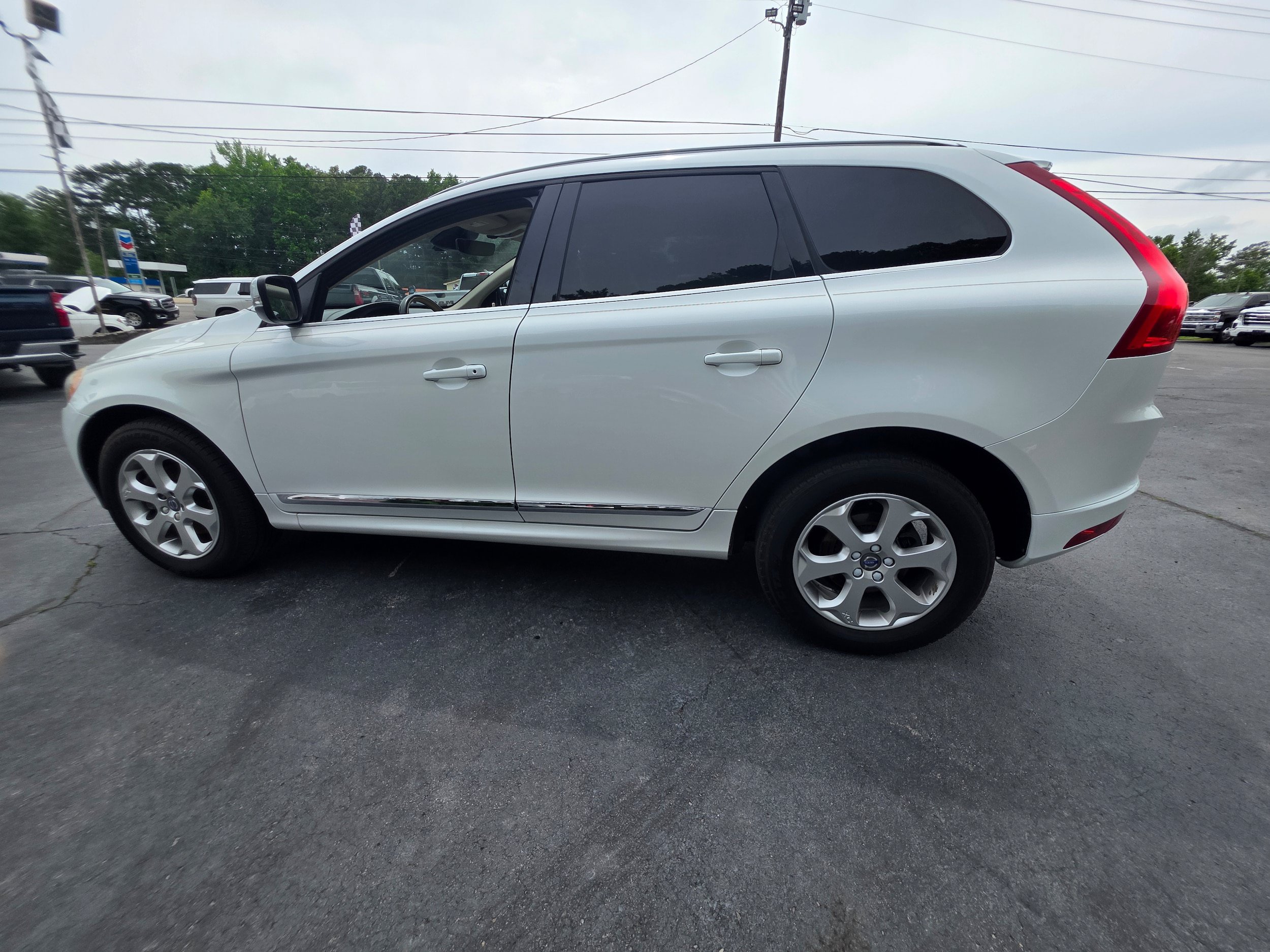 Used 2016 Volvo XC60 T5 Premier FWD image 6