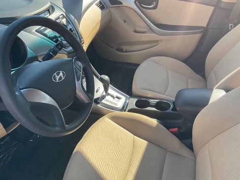Used 2013 Hyundai Elantra GLS FWD image 10