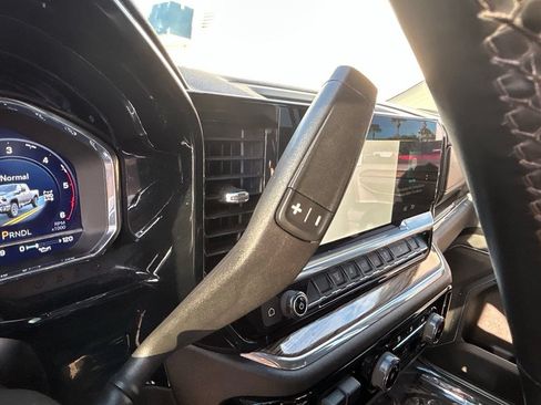 Used 2024 Chevrolet Silverado 2500 LT AWD/4WD image 15