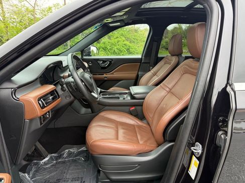 Used 2023 Lincoln Aviator Reserve w/ Elements Package Plus AWD/4WD image 10