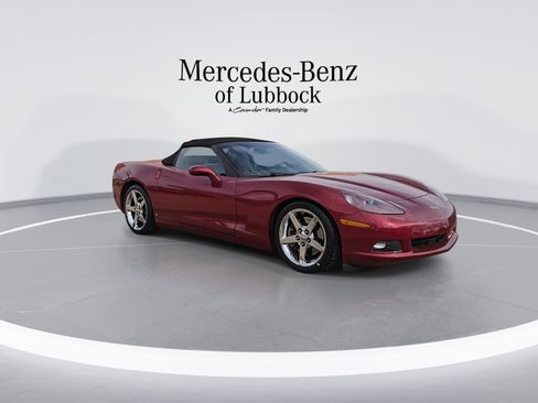 Used 2007 Chevrolet Corvette Convertible w/ Preferred Equipment Group image 2