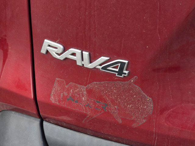 Certified 2021 Toyota RAV4 XLE Premium FWD image 15
