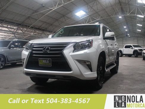 Used 2017 Lexus GX 460 Premium AWD/4WD image 3