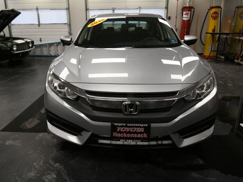 Used 2018 Honda Civic LX image 2