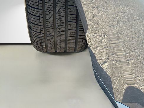 Used 2025 BMW 230i Coupe w/ Parking Assistance Package RWD image 42