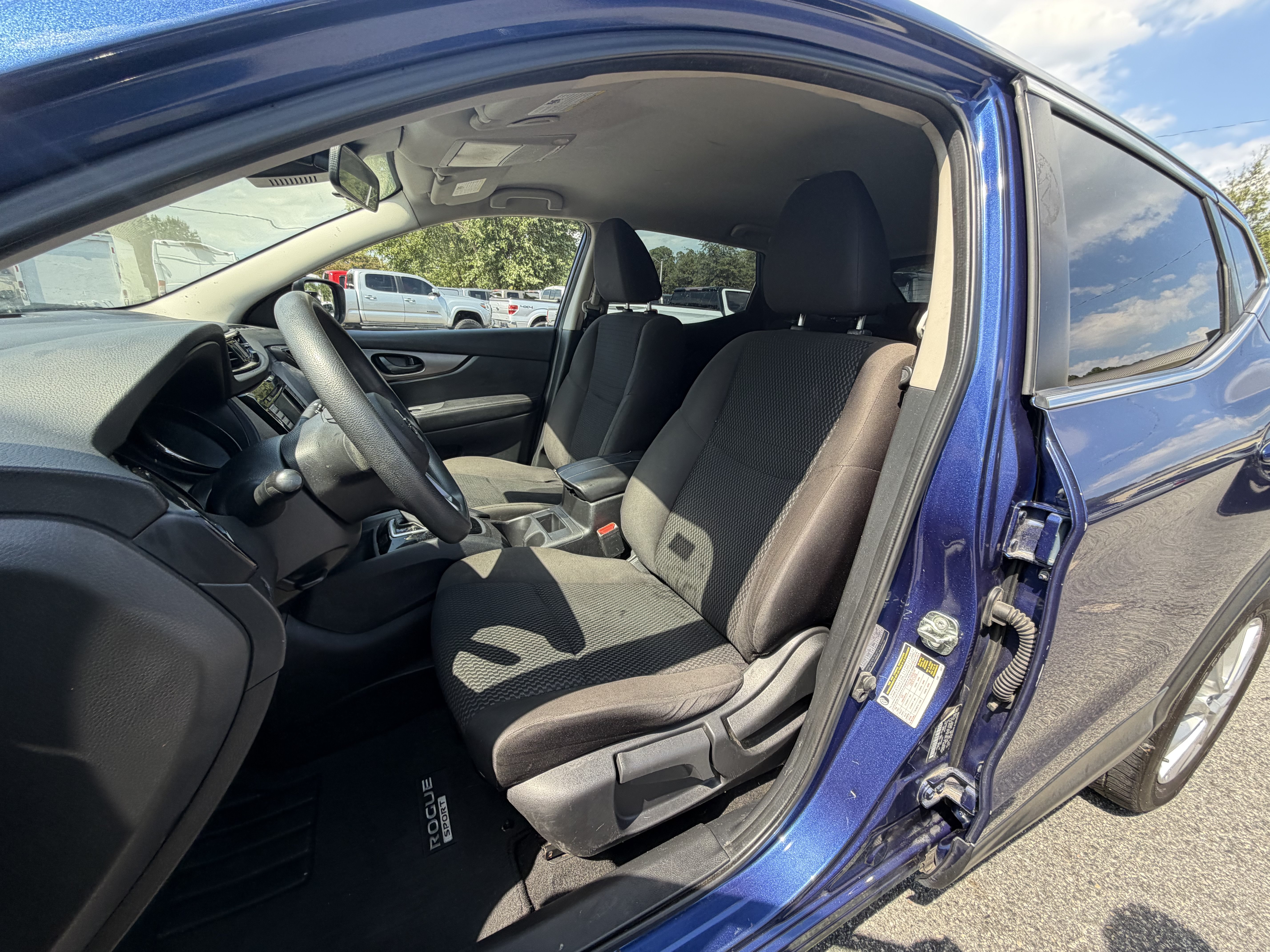 Used 2021 Nissan Rogue Sport S FWD image 10