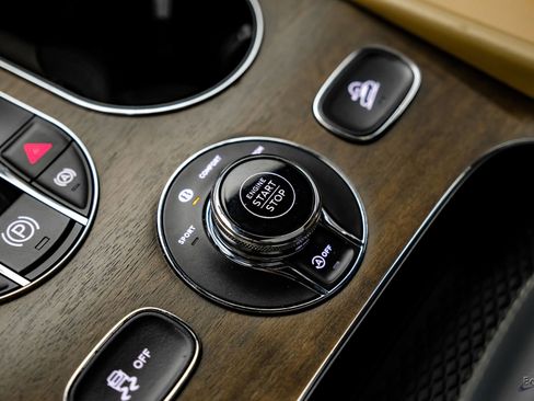 Used 2023 Bentley Bentayga Extended Wheelbase AWD/4WD image 80