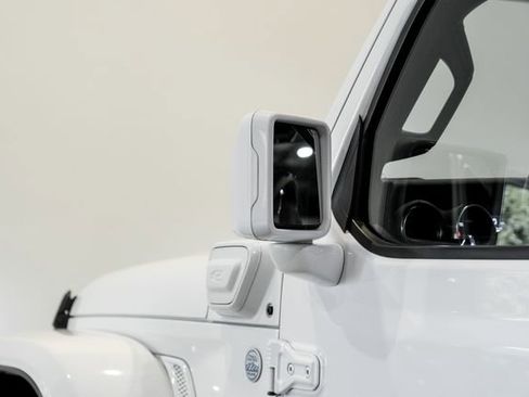 Used 2021 Jeep Wrangler Unlimited Sahara w/ Cold Weather Group AWD/4WD image 36