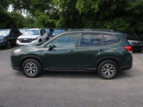 Certified 2022 Subaru Forester Premium AWD/4WD image 5