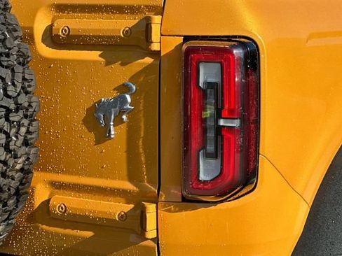 Used 2022 Ford Bronco Badlands image 30