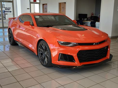 Used 2019 Chevrolet Camaro ZL1 image 5