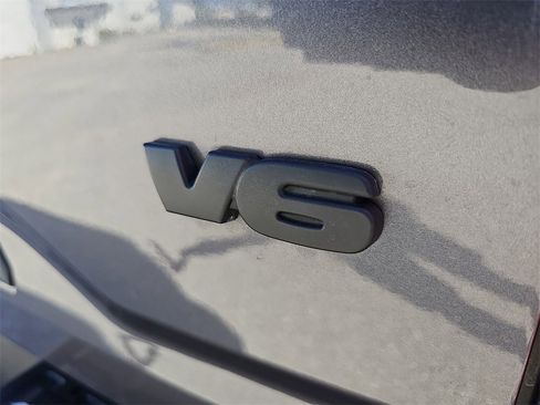 Used 2018 Toyota Tacoma SR5 image 41