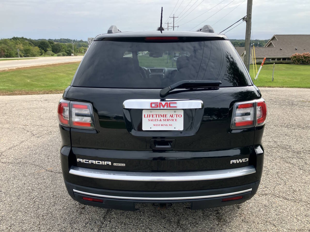 Used 2017 GMC Acadia Limited SLT AWD/4WD image 4