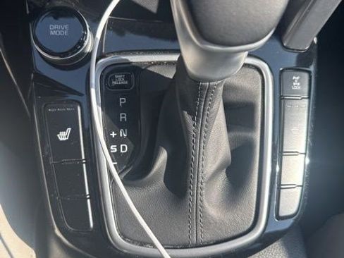 Used 2022 Kia Seltos EX image 16