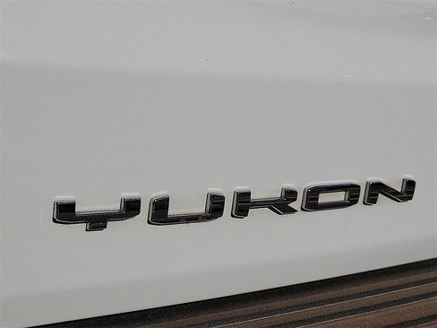 Used 2023 GMC Yukon XL Denali w/ Max Trailering Package image 9