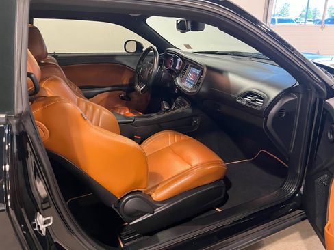 Used 2022 Dodge Challenger SRT Hellcat RWD image 32