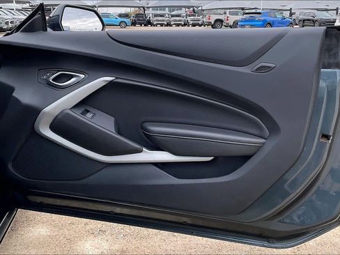 Used 2021 Chevrolet Camaro LT image 21