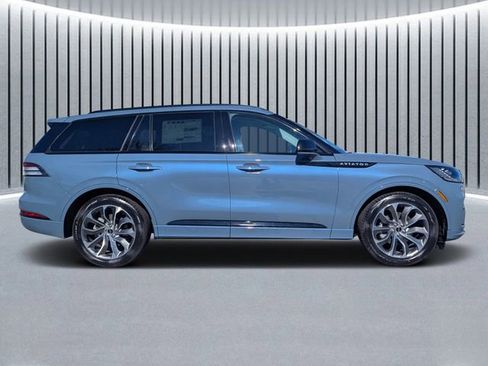 New 2026 Lincoln Aviator 2WD w/ Jet Appearance Package image 2