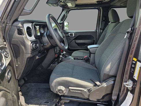 Certified 2025 Jeep Wrangler Unlimited Sport AWD/4WD image 22