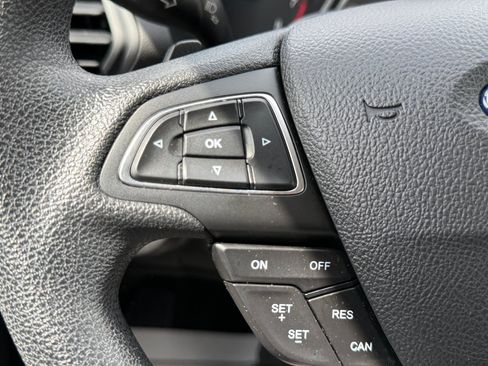 Used 2017 Ford Escape SE w/ Equipment Group 201A AWD/4WD image 17