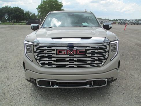 New 2026 GMC Sierra 1500 Denali AWD/4WD image 13