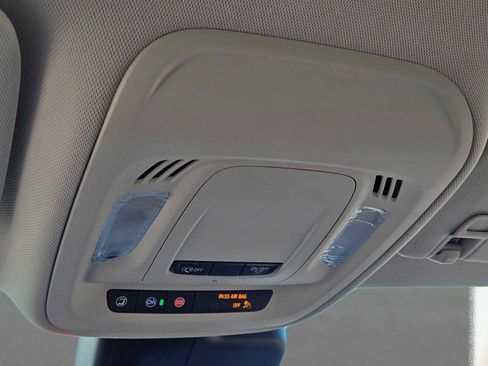 Used 2021 Buick Envision Preferred image 28