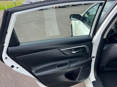 Used 2018 Nissan Altima 2.5 SV FWD image 27