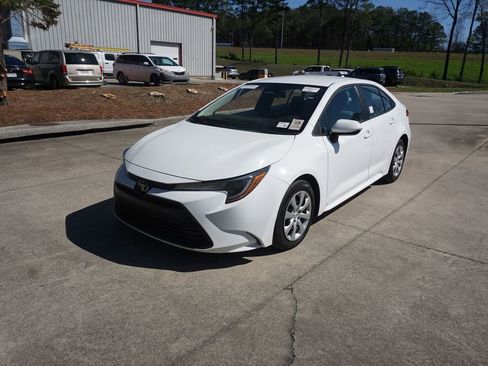 Used 2023 Toyota Corolla LE image 24