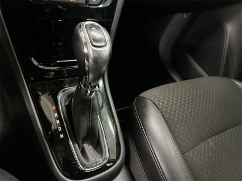 Used 2020 Buick Encore Preferred w/ Safety Package image 16