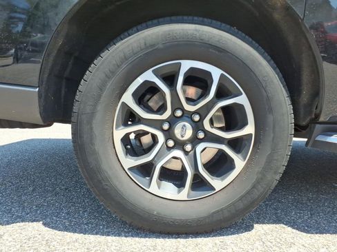 Used 2023 Ford Expedition Max XLT AWD/4WD image 3