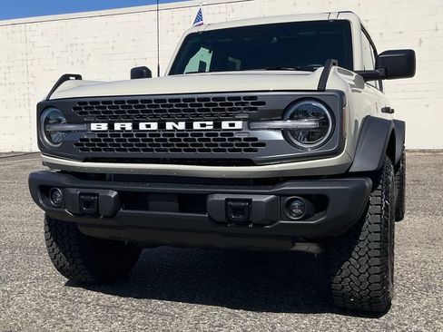 New 2026 Ford Bronco Badlands w/ Sasquatch Package AWD/4WD image 59