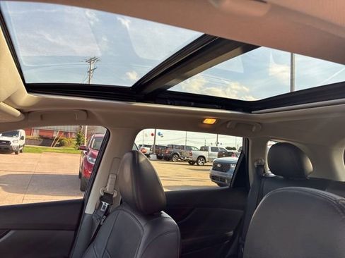 Used 2017 Nissan Rogue SL w/ SL Premium Package image 43