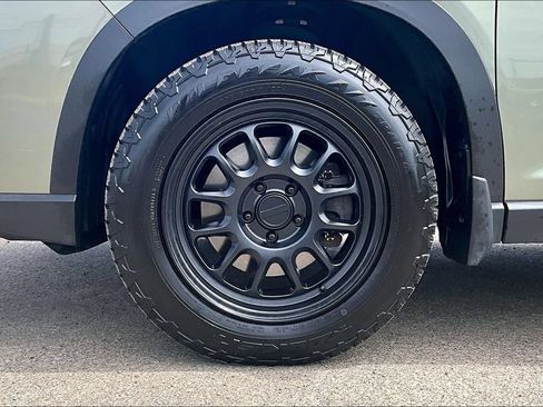 Used 2019 Subaru Forester Premium w/ All-Weather Package AWD/4WD image 12