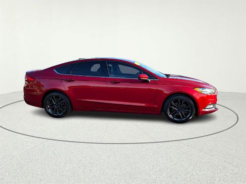 Used 2018 Ford Fusion SE w/ Equipment Group 201A image 8