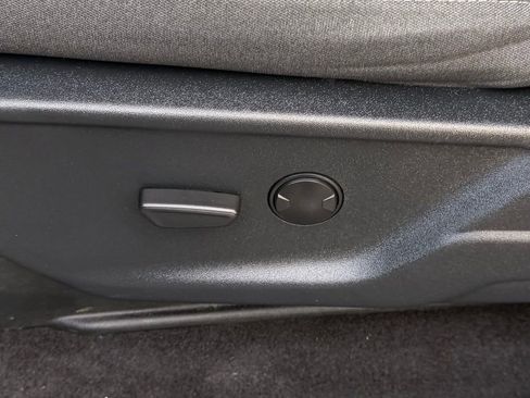 Certified 2025 Ford F150 XLT w/ Equipment Group 301A Standard image 19