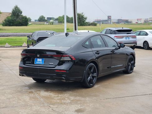 Used 2025 Honda Accord Sport image 5