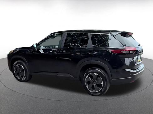 Used 2025 Nissan Rogue SV AWD/4WD image 15