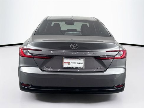 Used 2025 Toyota Camry XLE image 7