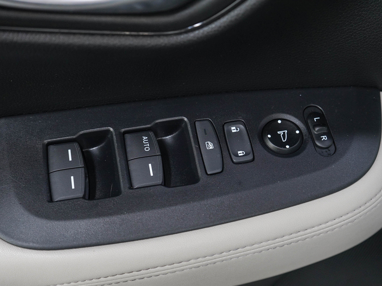 Used 2024 Honda HR-V LX image 21