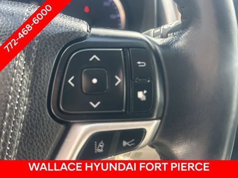 Used 2019 Toyota Highlander Plus AWD/4WD image 27
