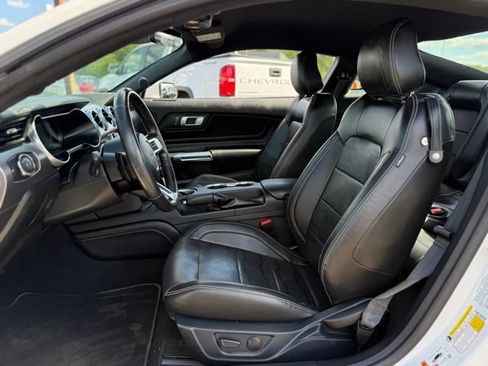 Used 2021 Ford Mustang GT Premium RWD image 9
