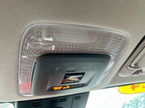 Used 2024 Toyota Prius LE FWD image 27