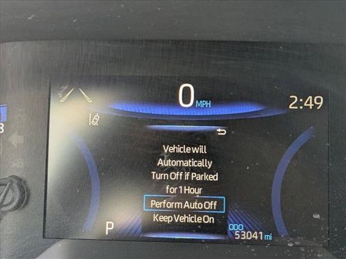 Used 2022 Toyota Corolla Cross XLE w/ Convenience Package FWD image 11