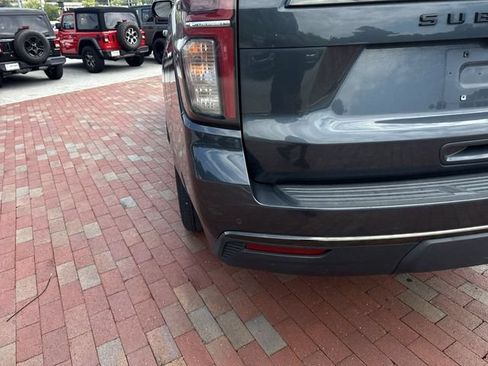 Used 2021 Chevrolet Suburban RST w/ Luxury Package RWD image 10