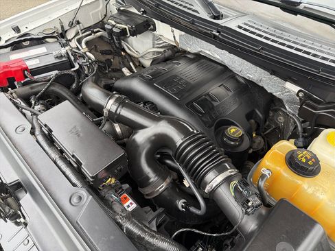 Used 2014 Ford F150 FX4 w/ Equipment Group 402A Luxury image 15